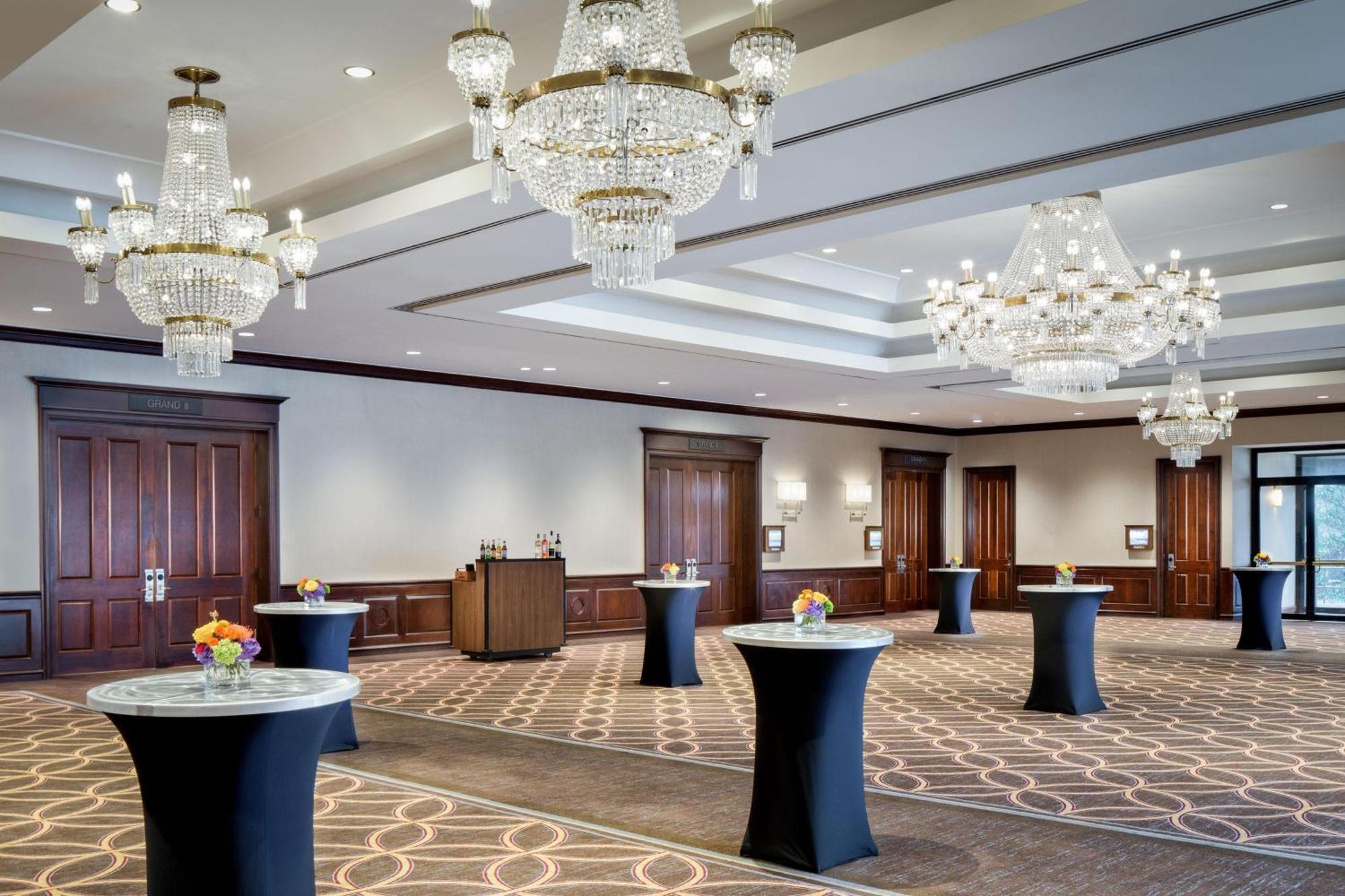 Hotel Sheraton Dfw Airport 4*